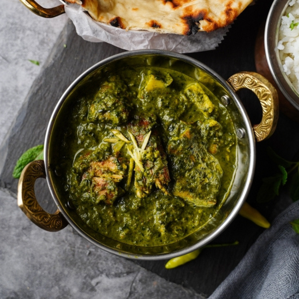 Palak (Spinach) Chicken Delivery in Coventry, Home made Tiffin & Takeaway services: Saakshis Kitchen